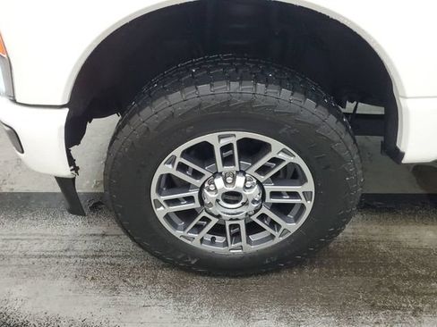 Used 2023 Ford F350 Limited w/ FX4 Off-Road Package AWD/4WD image 15