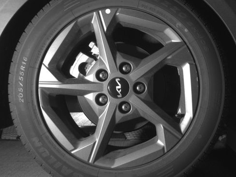 Used 2025 Kia K4 LXS image 15