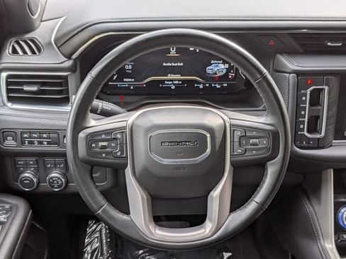 Used 2023 GMC Yukon Denali AWD/4WD image 30
