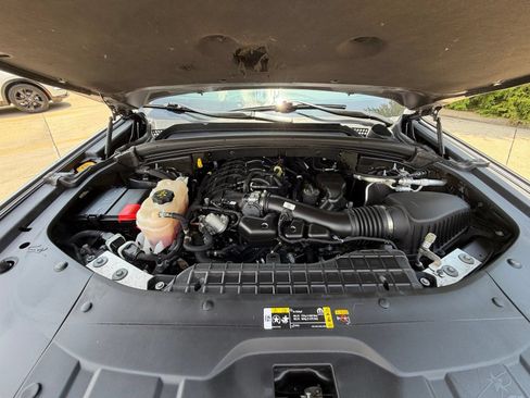 Used 2023 Jeep Grand Cherokee L Laredo RWD image 36