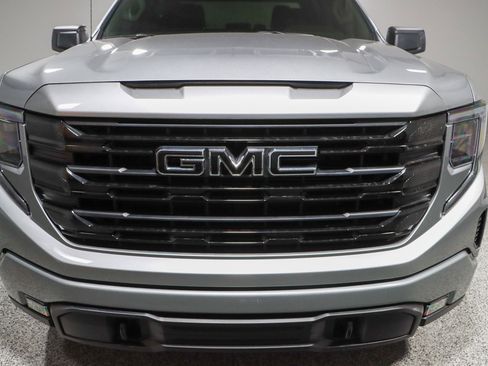 Used 2026 GMC Sierra 1500 Elevation AWD/4WD image 4