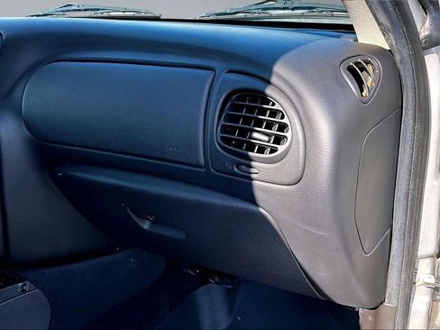 Used 2008 Chevrolet TrailBlazer SS w/ Sun And 6-Disc Cd Package image 16