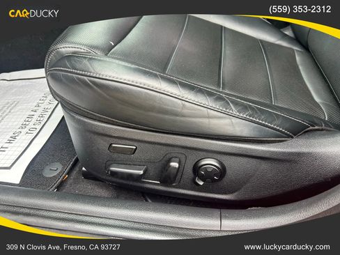 Used 2018 Kia Stinger GT2 image 19