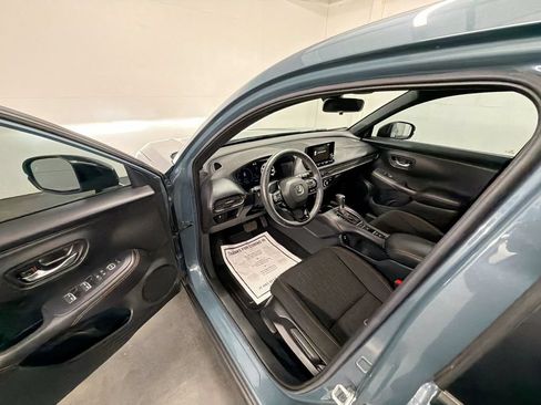 Used 2025 Honda HR-V Sport image 10