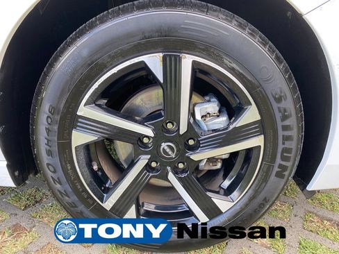 Used 2024 Nissan Sentra SV FWD image 27