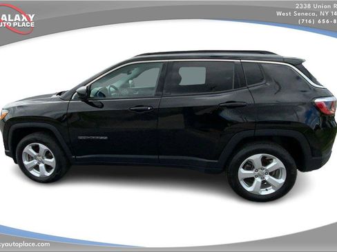 Used 2020 Jeep Compass Latitude w/ Cold Weather Group AWD/4WD image 8