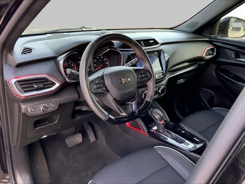 Used 2023 Chevrolet TrailBlazer RS w/ Sun and Liftgate Package AWD/4WD image 18
