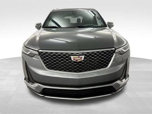 Used 2022 Cadillac XT6 Premium Luxury w/ Technology Package image 3