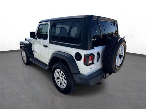 Used 2023 Jeep Wrangler Sport AWD/4WD image 5