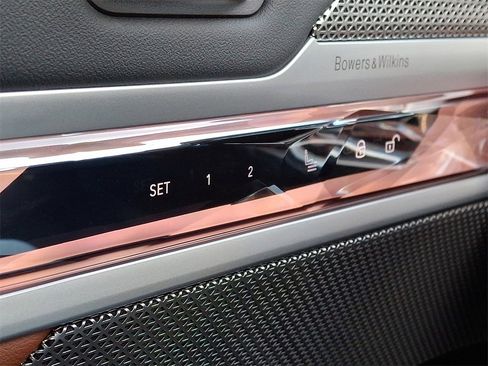 Certified 2023 BMW 760i xDrive image 25