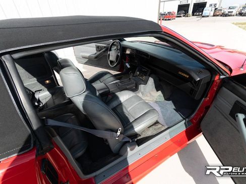 Used 1991 Chevrolet Camaro Z28 RWD image 83