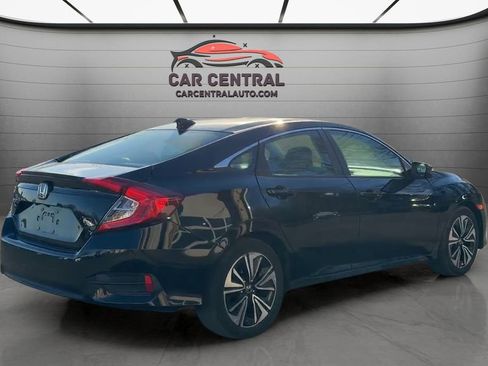 Used 2018 Honda Civic EX-T image 6