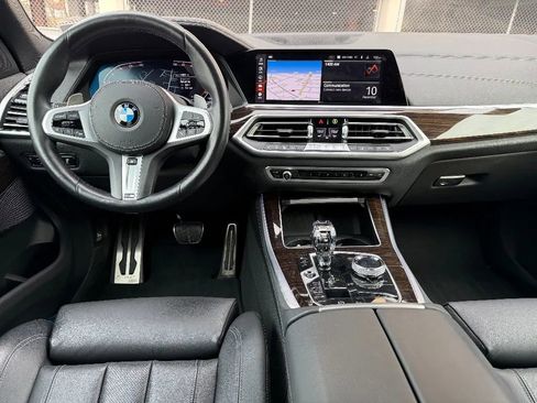 Used 2021 BMW X5 xDrive40i w/ M Sport Package image 12