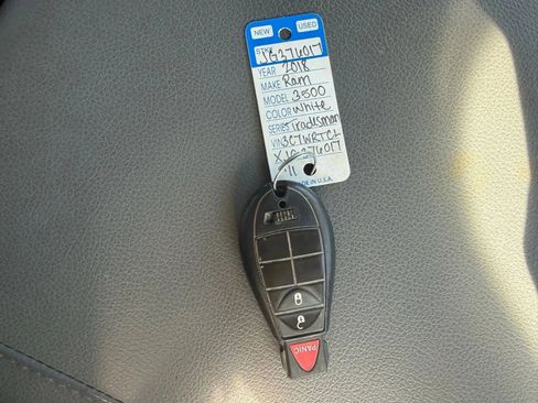 Used 2018 RAM 3500 Tradesman w/ Chrome Appearance Group image 12