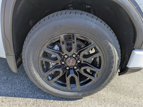 New 2026 GMC Sierra 1500 Pro w/ Graphite Edition image 12