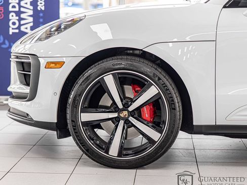 Used 2024 Porsche Macan S AWD/4WD image 7
