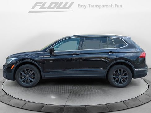 Used 2022 Volkswagen Tiguan SE AWD/4WD image 5