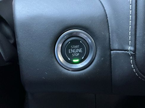 Used 2024 GMC Yukon XL Denali Ultimate image 21