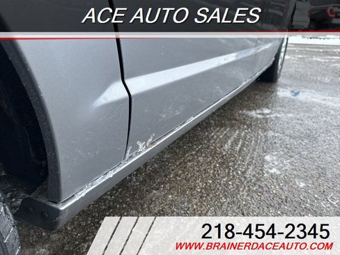 Used 2019 Dodge Grand Caravan SXT image 7