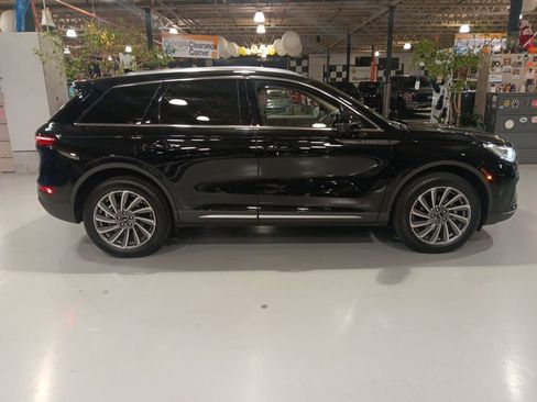 Used 2024 Lincoln Corsair Reserve w/ Equipment Group 202A AWD/4WD image 5