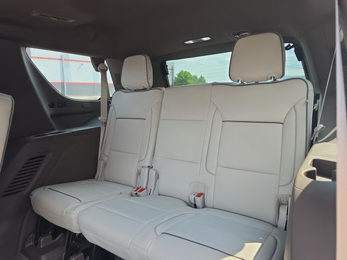 New 2026 GMC Yukon Denali w/ Advanced Technology Package AWD/4WD image 15