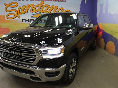 Used 2023 RAM 1500 Laramie AWD/4WD image 4