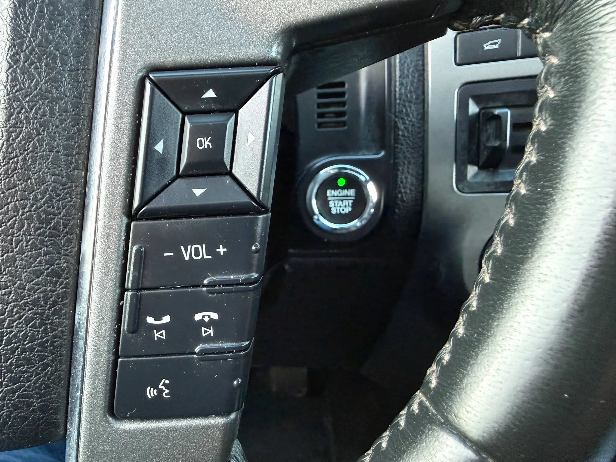 Used 2017 Ford Expedition EL Platinum AWD/4WD image 38