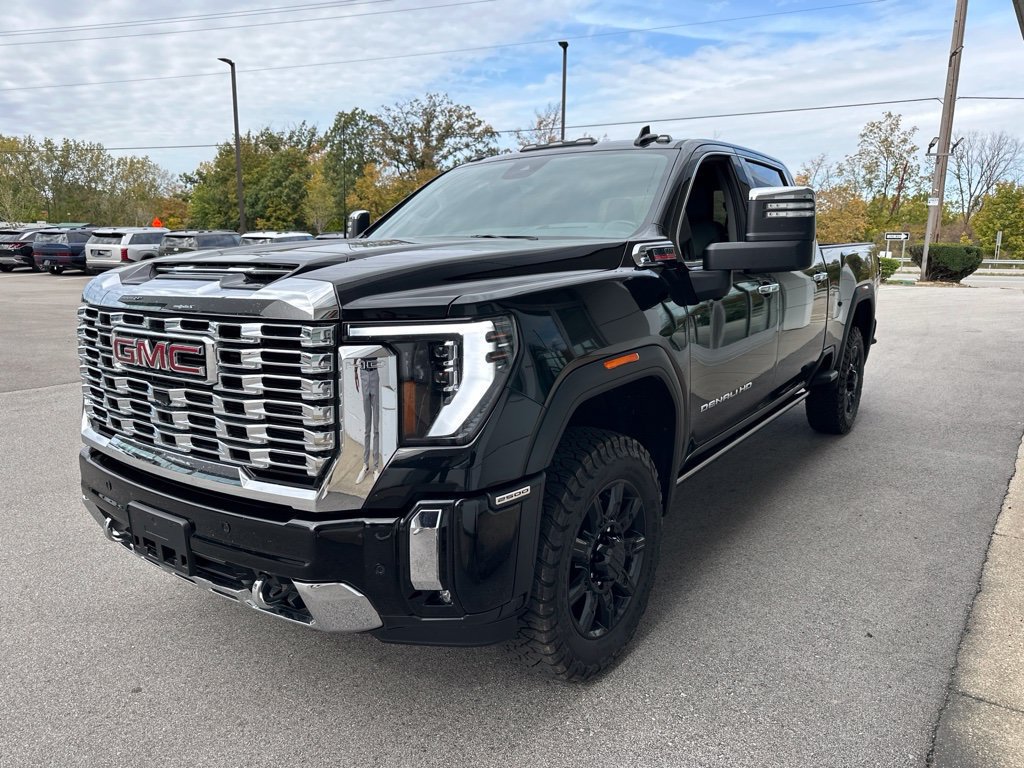 Used 2025 GMC Sierra 2500 Denali AWD/4WD image 1