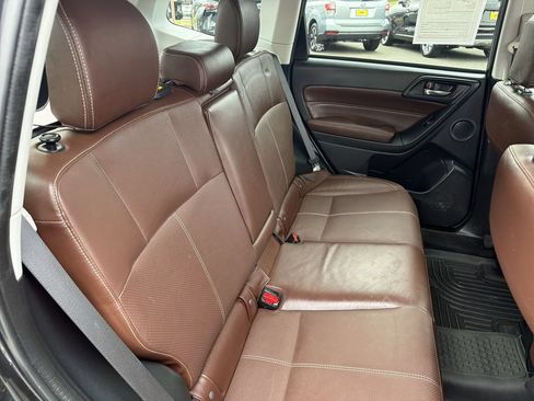 Used 2017 Subaru Forester 2.5i Touring AWD/4WD image 29