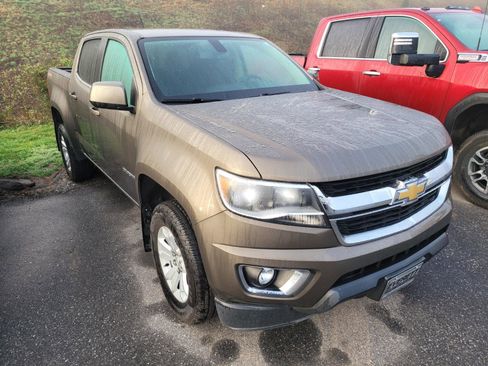 Used 2016 Chevrolet Colorado LT w/ LT Convenience Package image 3
