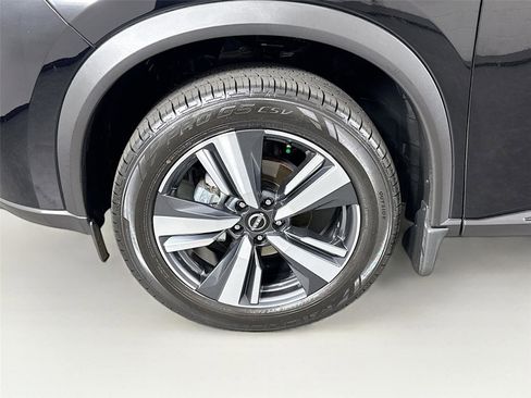 Used 2024 Nissan Rogue SL AWD/4WD image 45