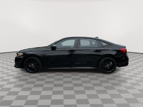 Used 2023 Honda Civic Sport image 3