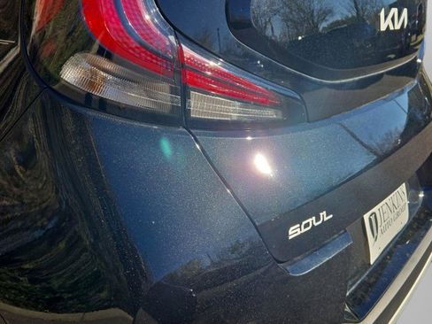 Used 2024 Kia Soul LX image 14