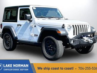Used 2024 Jeep Wrangler Sport AWD/4WD video 1