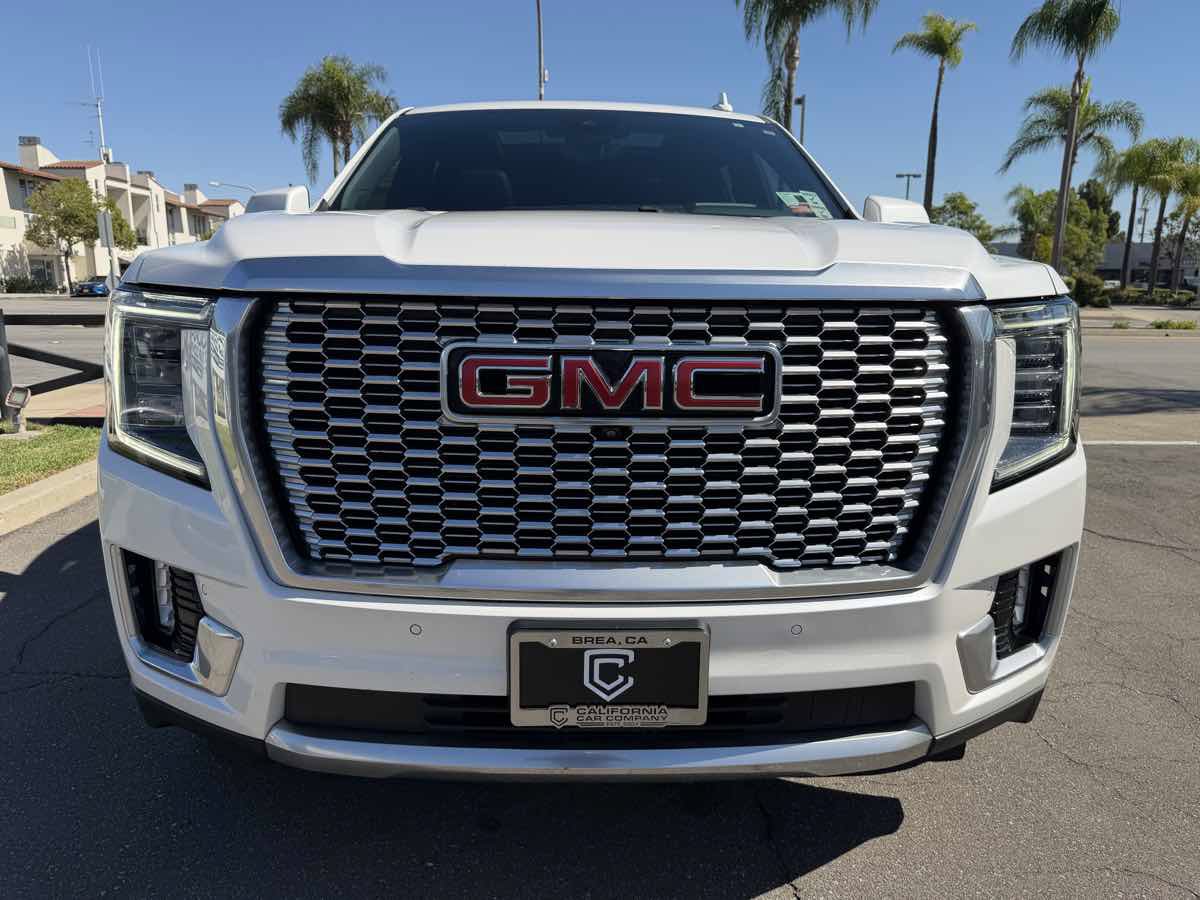 Used 2023 GMC Yukon Denali w/ Denali Reserve Package AWD/4WD image 12