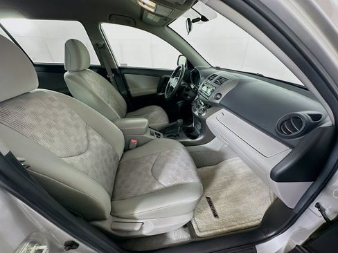 Used 2012 Toyota RAV4 4WD w/ Value Pkg image 28