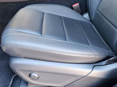 Certified 2025 Mercedes-Benz GLE 450e 4MATIC image 23