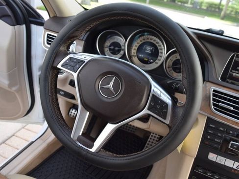 Used 2014 Mercedes-Benz E 350 4MATIC Sedan image 65
