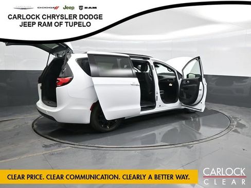 New 2026 Chrysler Pacifica Limited image 67