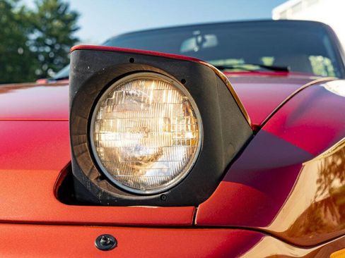 Used 1986 Porsche 944 Turbo image 18