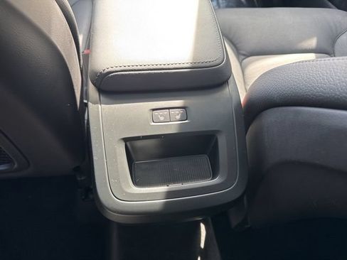 Used 2025 Volvo XC60 B5 Plus w/ Climate Package AWD/4WD image 17