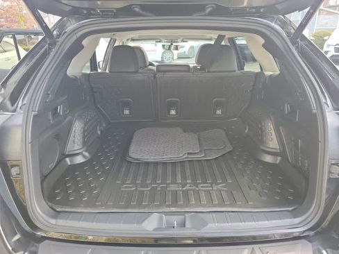Certified 2023 Subaru Outback Limited image 35