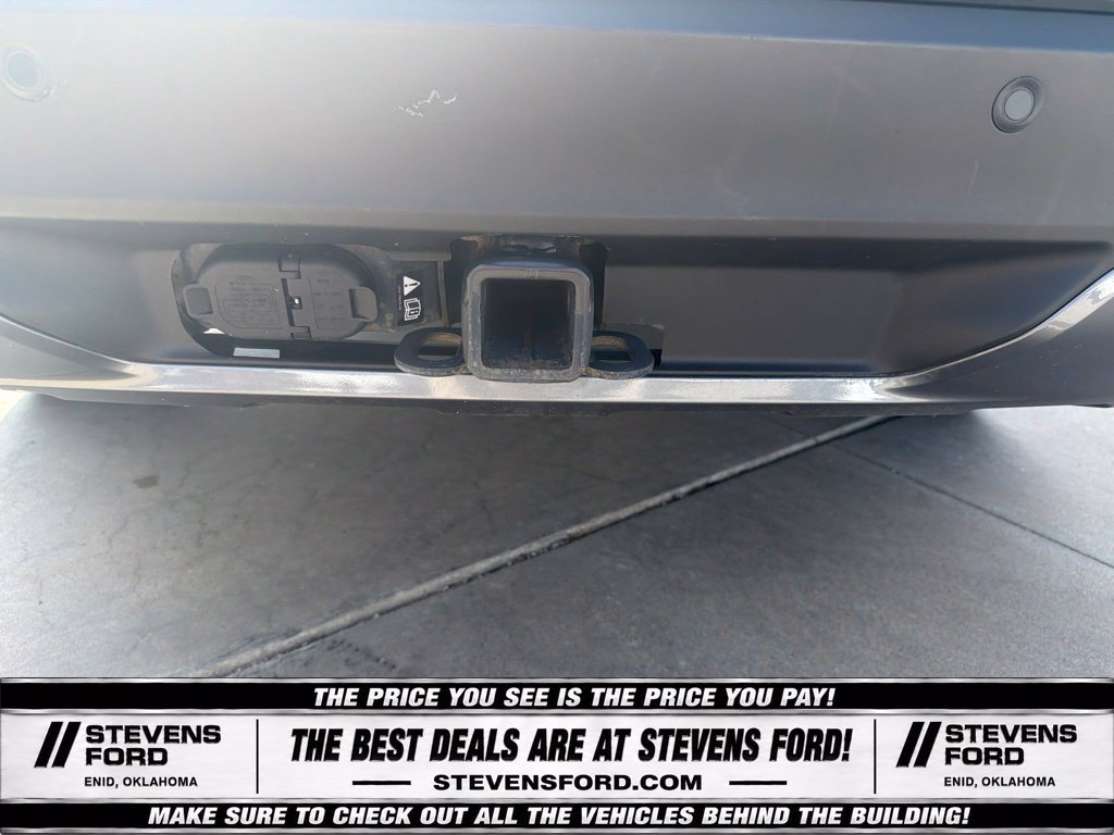 Used 2023 Ford Explorer XLT w/ Equipment Group 202A AWD/4WD image 12