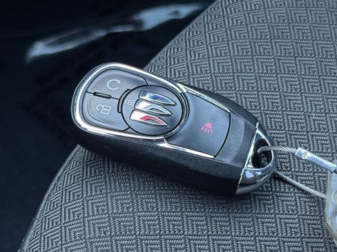 Used 2025 Buick Encore GX Preferred FWD image 21