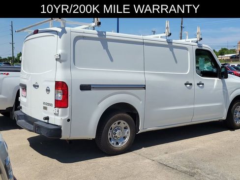 Used 2015 Nissan NV 2500 SV w/ Technology Package RWD image 3