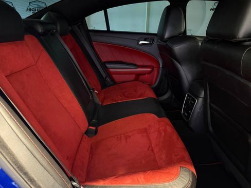 Used 2019 Dodge Charger Scat Pack w/ Technology Group RWD image 25