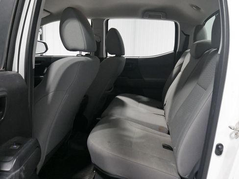 Used 2017 Toyota Tacoma SR image 12