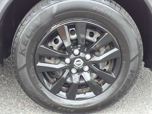 Used 2019 Nissan Rogue Sport S image 10