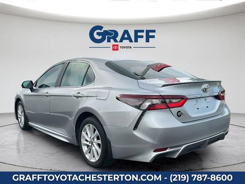 Used 2024 Toyota Camry SE FWD image 9