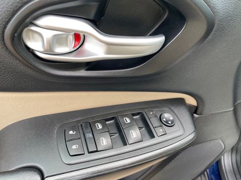 Used 2015 Jeep Cherokee Limited image 9